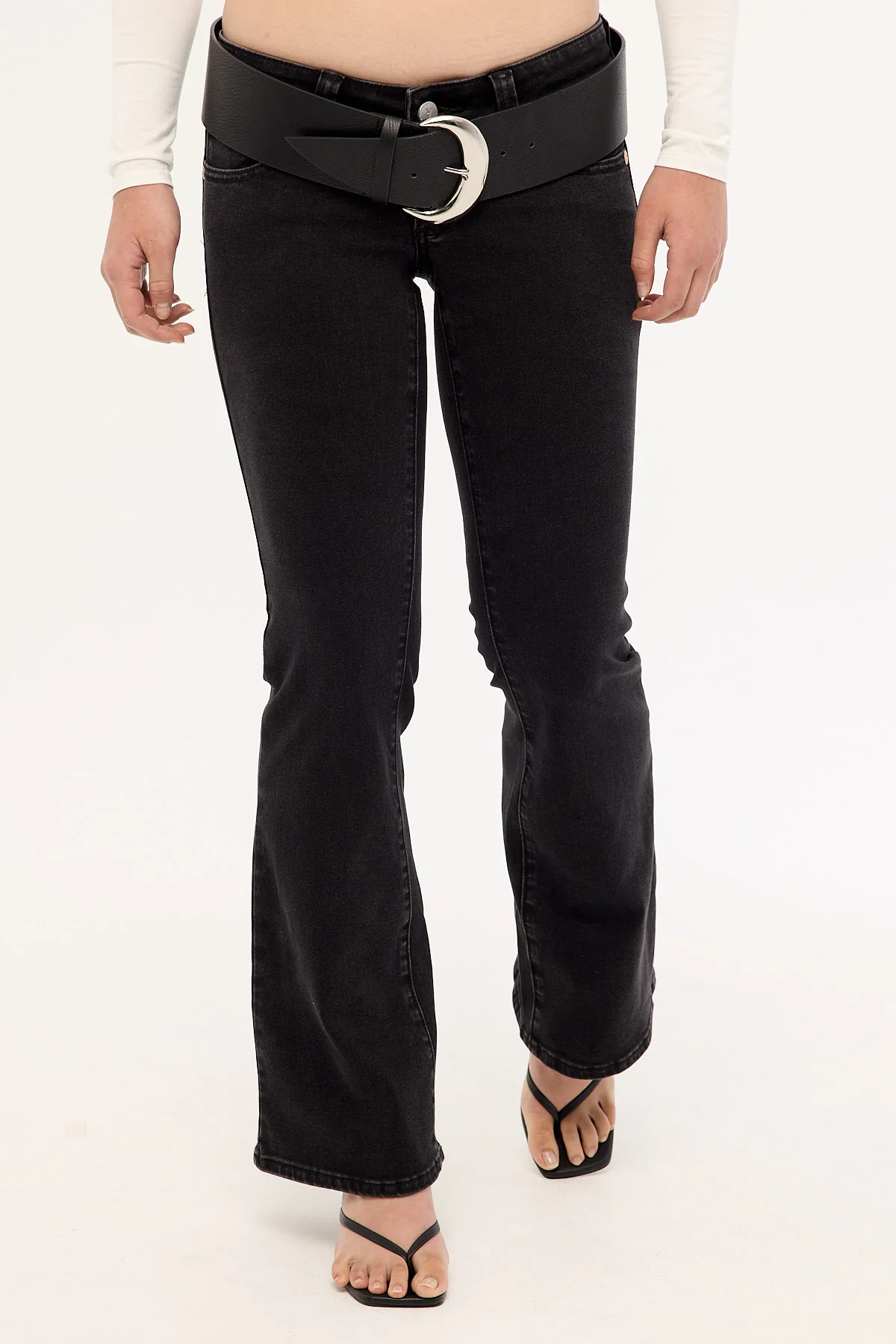Abrand 00 Low Skinny Flare Kick Jean Brie Black - Image 4