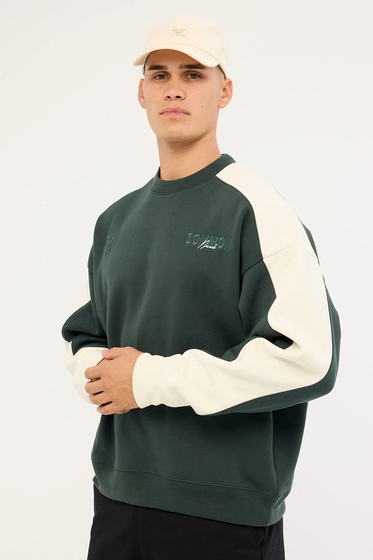 Common Need Activate Panel Crew Sweater Dark Green - Image 5