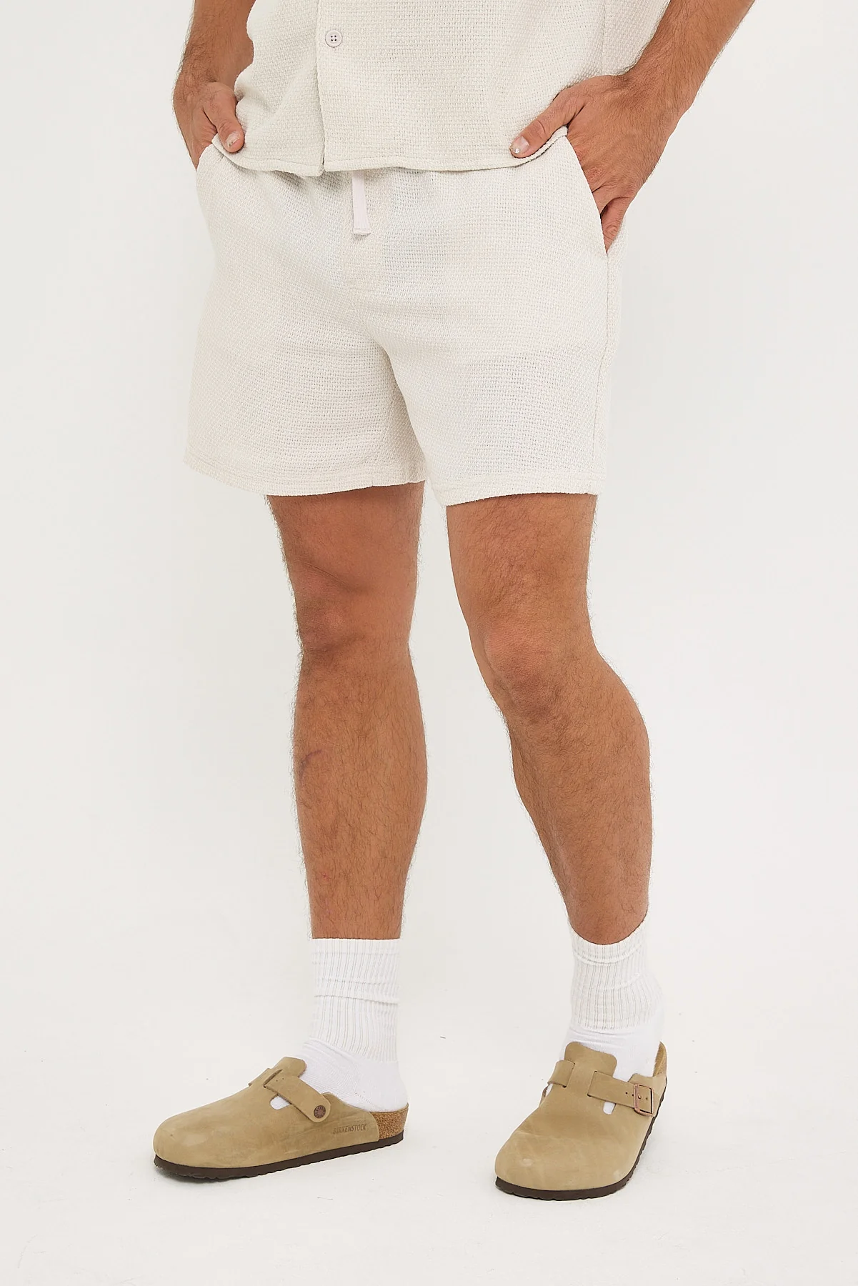 Common Need Artisan Textured Short Off White - Image 4
