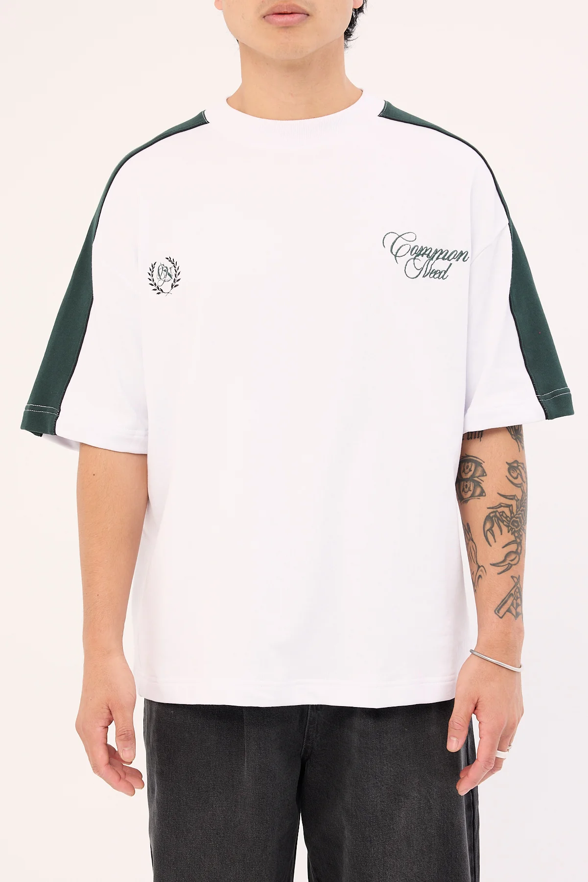 Common Need Segment Cropped Loopback Easy Tee White - Image 9