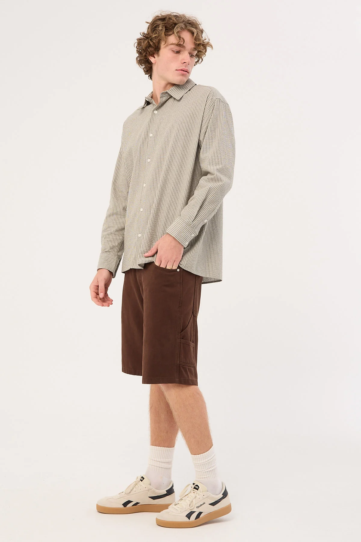 Common Need Thiago Carpenter Short Washed Brown - Image 3