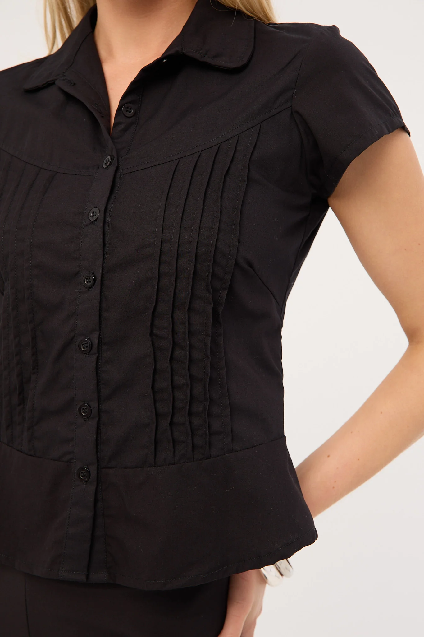 Motel Wilmot Blouse Black Poplin - Image 8