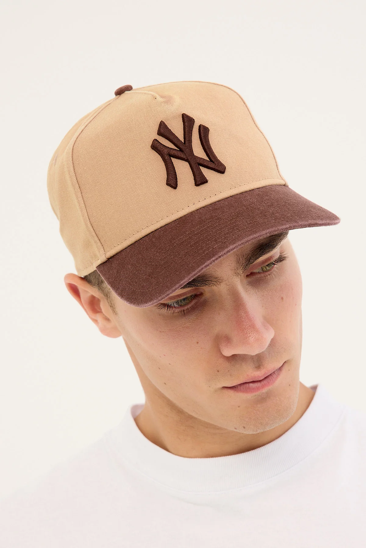 New Era New York Yankees 9Forty A-Frame Chocolate Sauce/Grey - Image 5