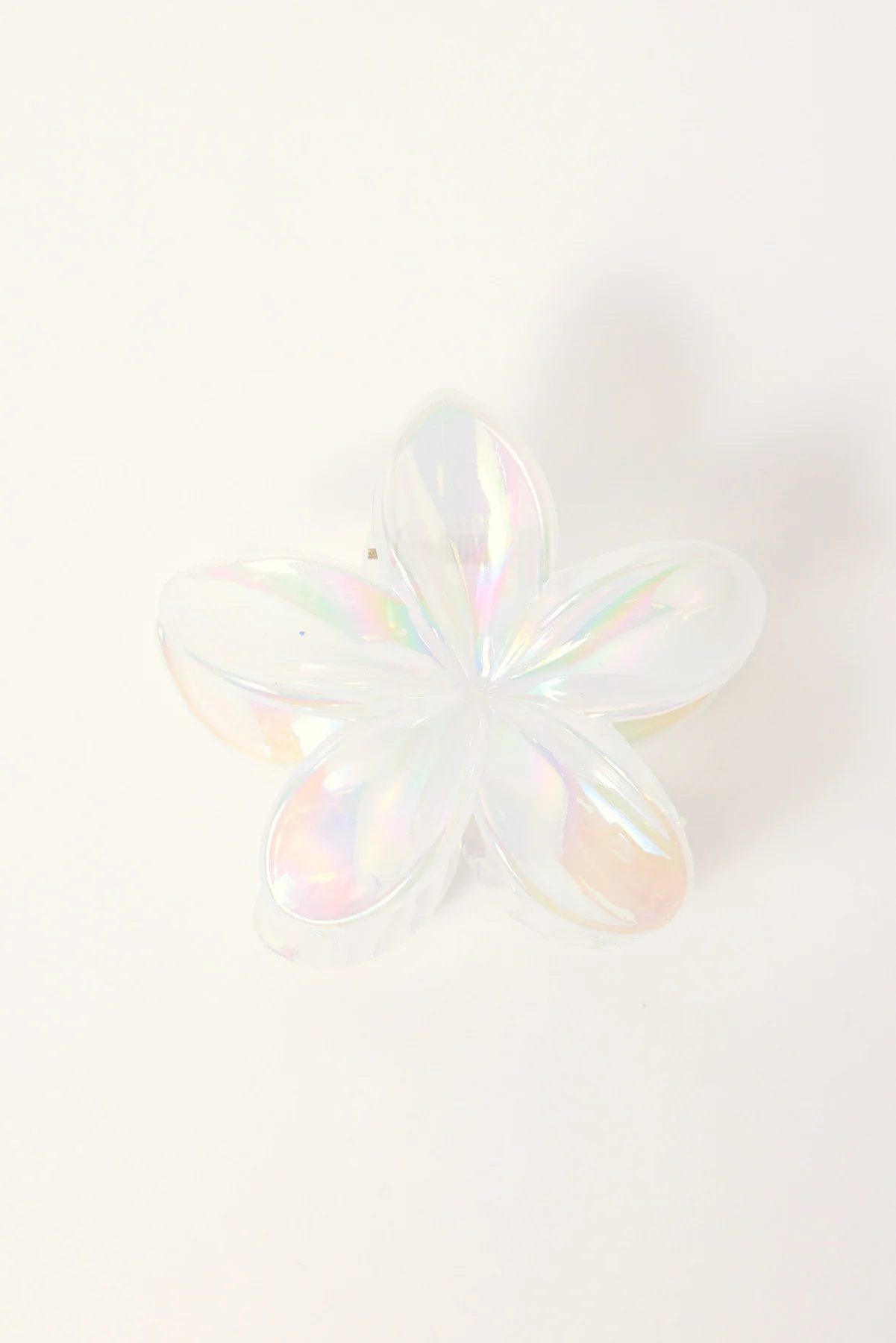 Token Frangipani Flower Hair Claw Clip Pearl