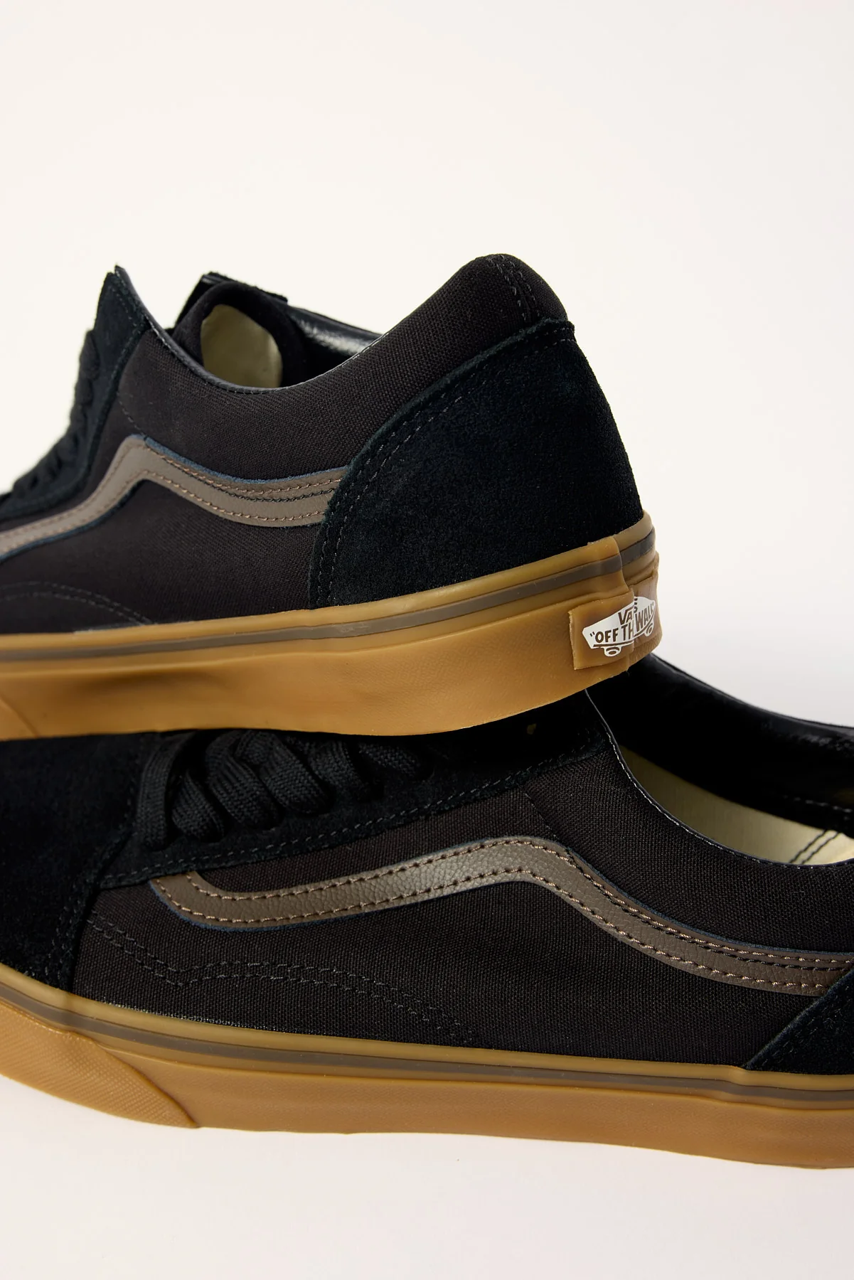 Vans Old Skool Sneaker Black Gum - Image 4