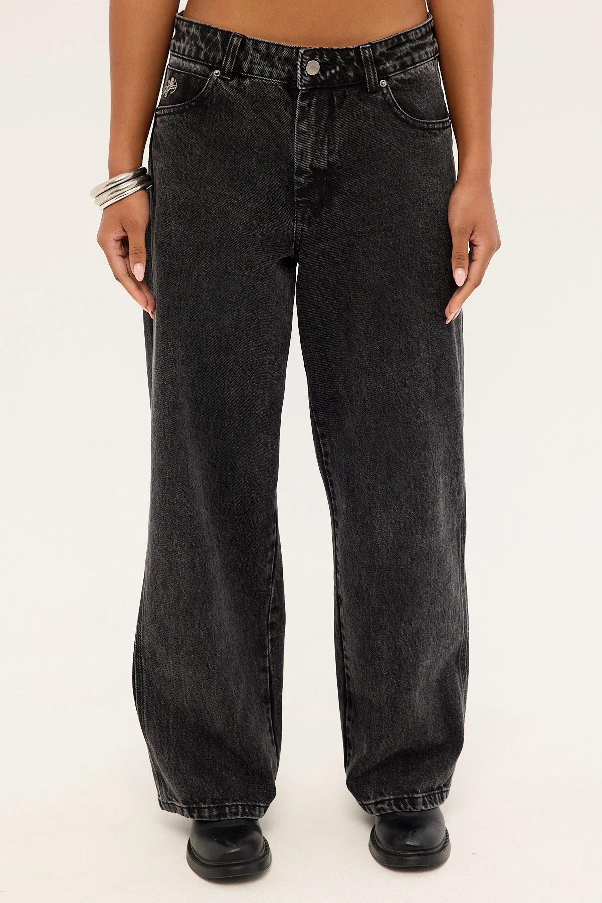 Worship Sloucher Jean Black Rinse - Image 12